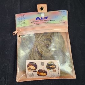 INH Aly 18" Mid Length Beachy Waves Ash Blonde Ponytail Extension